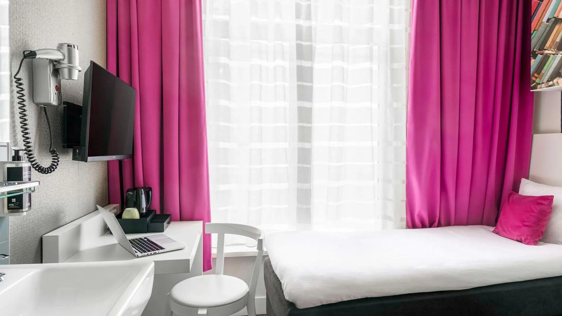 Ibis Styles Amsterdam Amstel Hotel