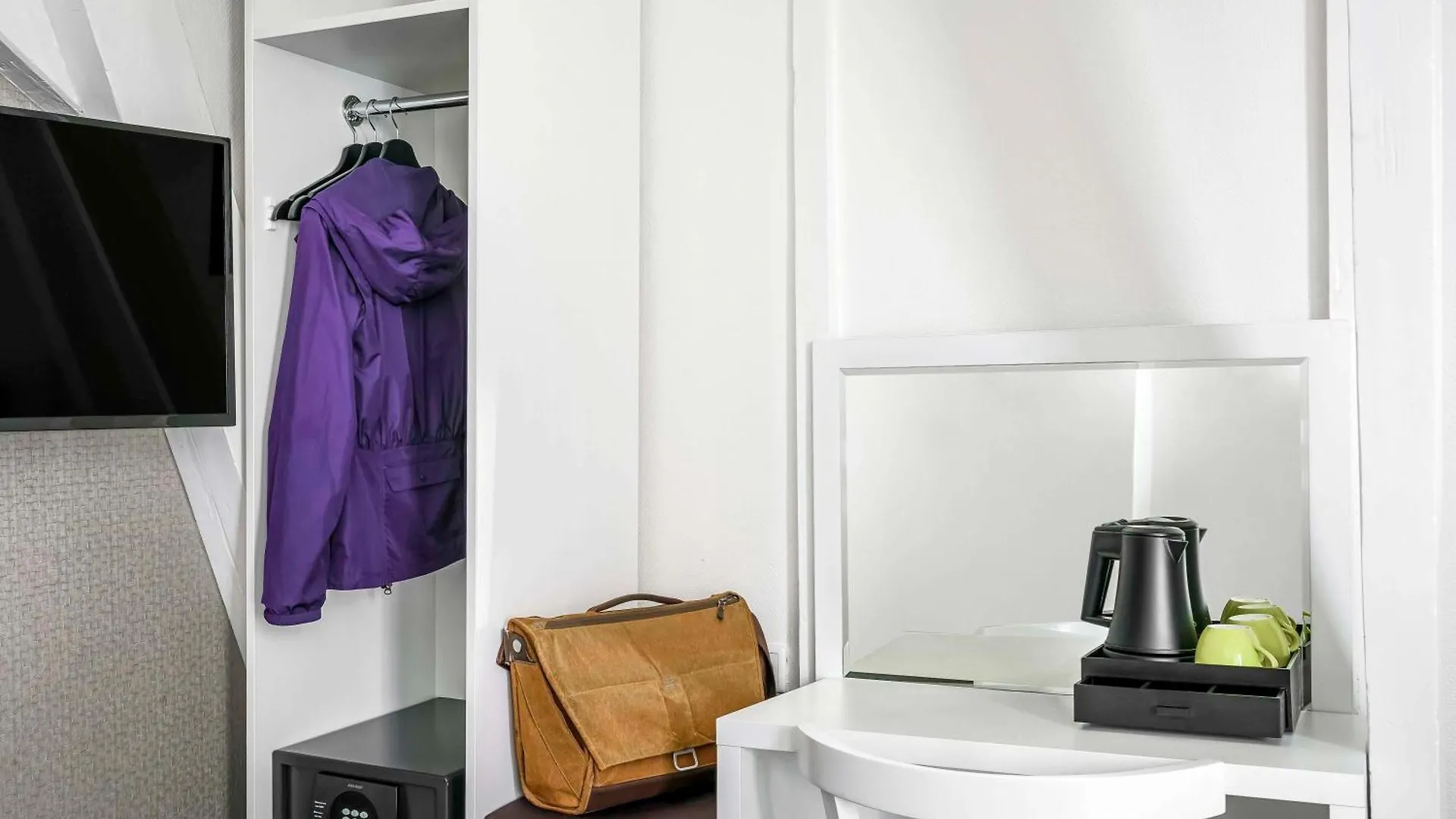 Ibis Styles Amsterdam Amstel Hotel 3*,