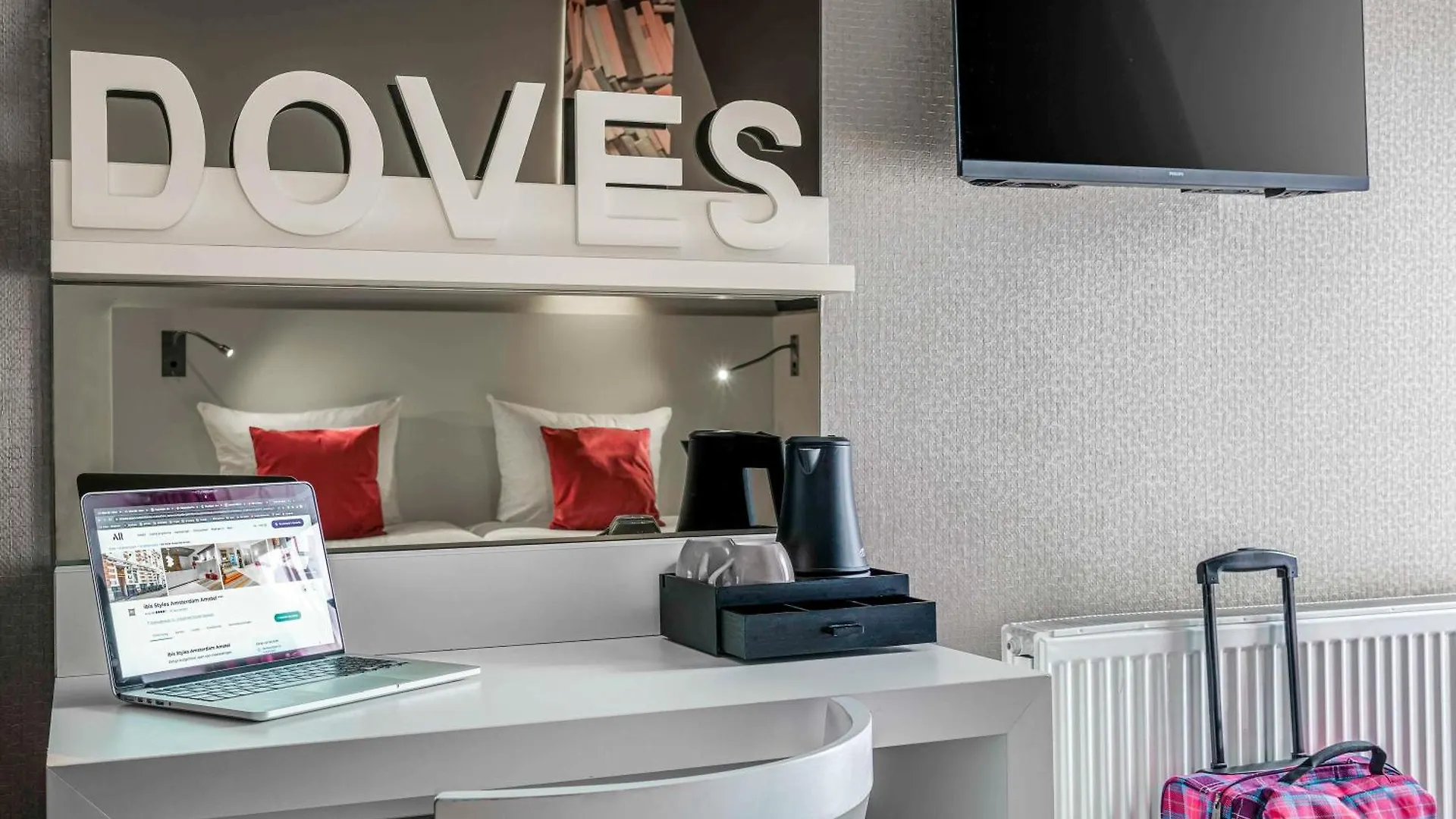 Ibis Styles Amsterdam Amstel Hotel 3*,